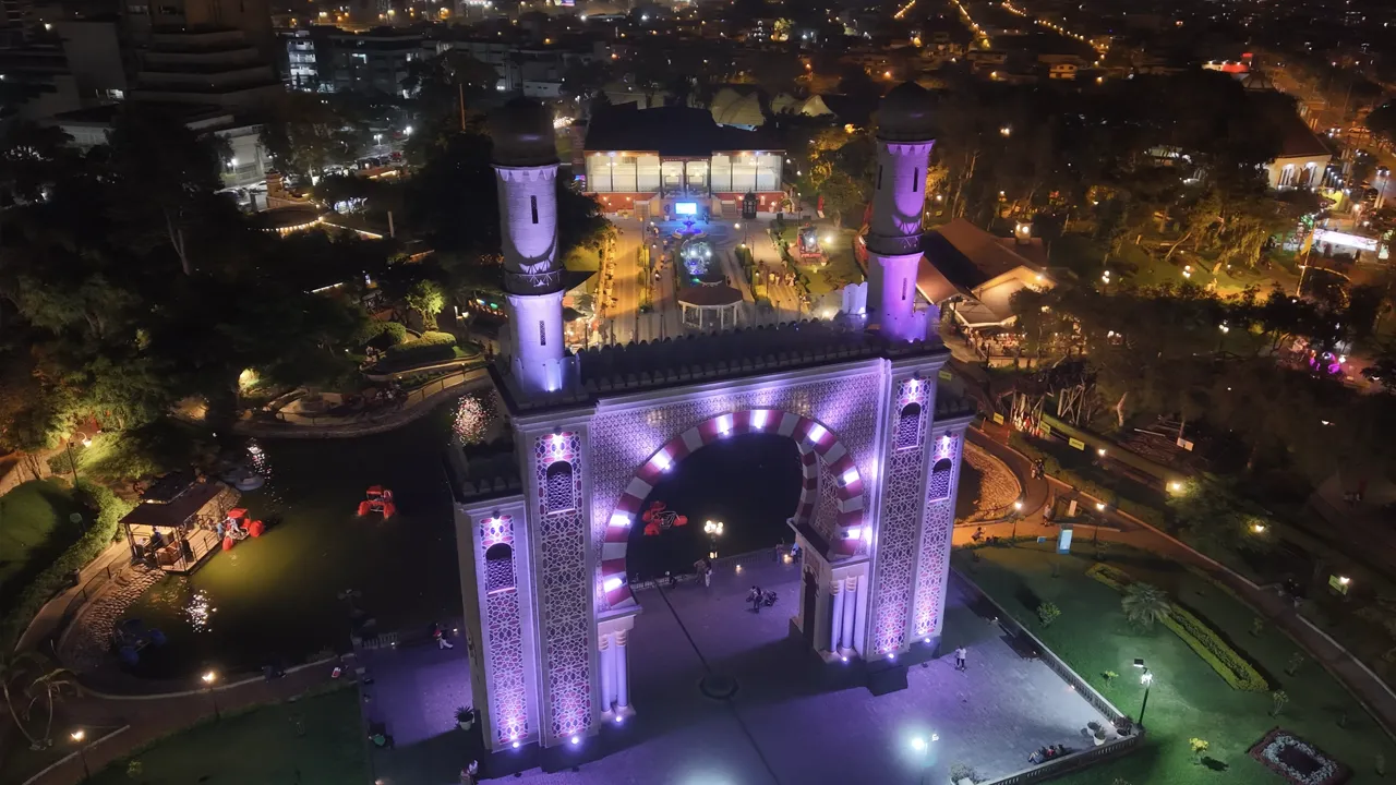 Arco Morisco, parque de la amistad