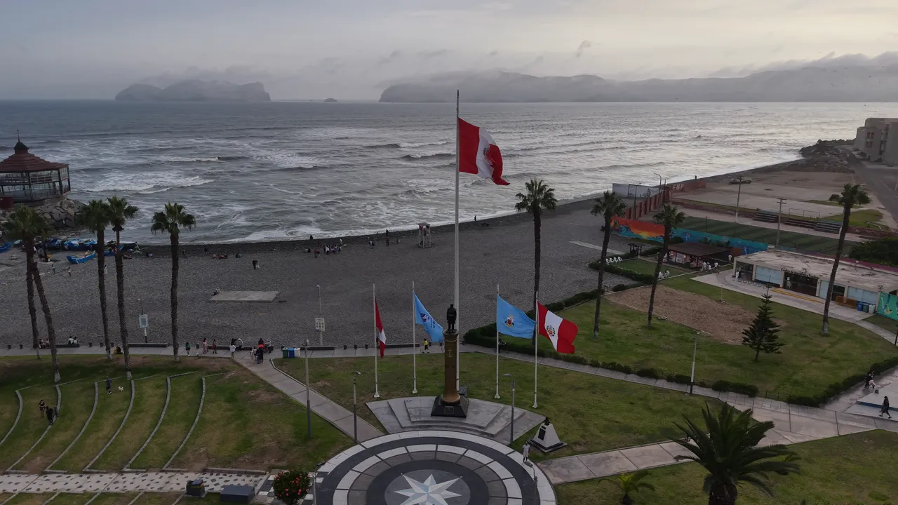 Malecón La Punta - Paneo bandera