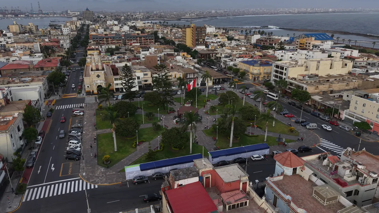Plaza de arma La Punta - Acercamiento