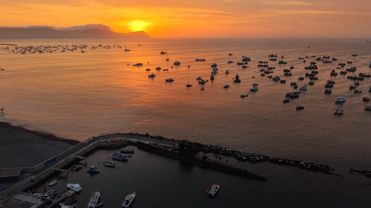 Paneo puerto del Callao